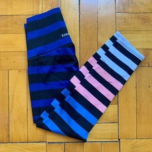K-Deer Capri Activewear Leggings - Size: XS - Color: Blues and Pink
